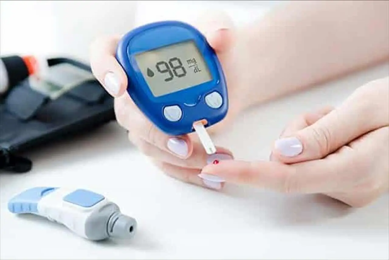 Le migliori strategie naturali per ridurre la glicemia dopo una cena fuori casa