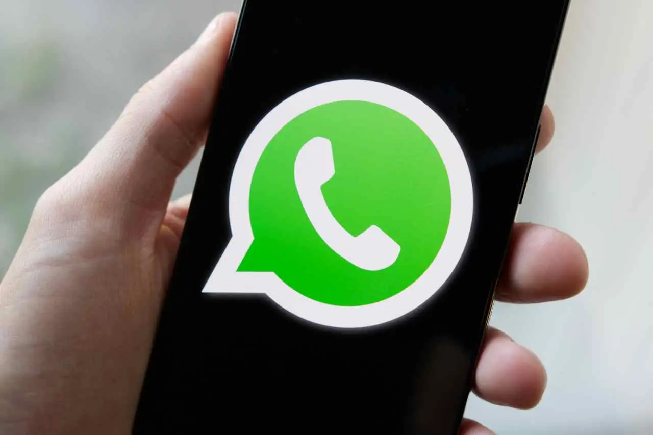 Vuoi tutelare la tua chat? Come impedire l’archiviazione automatica dei messaggi WhatsApp