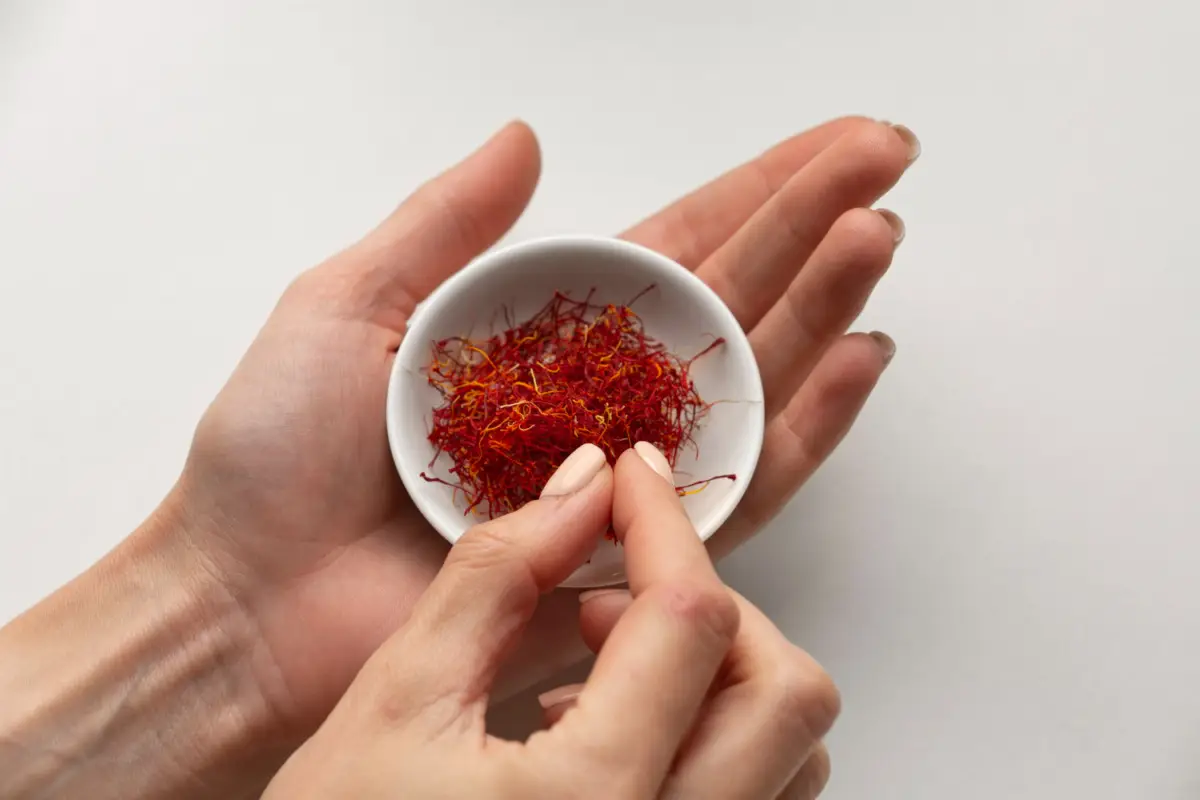 Scopri come alcune spezie comuni possono aumentare il rischio di gonfiore alle mani Scopri come alcune spezie comuni possono aumentare il rischio di gonfiore alle mani