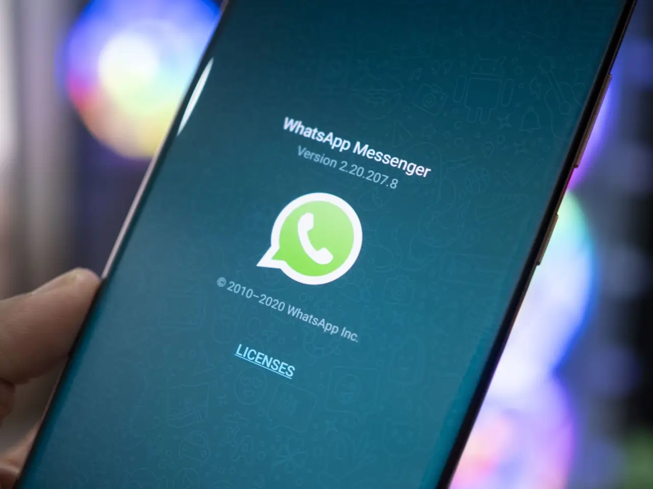 Vuoi tutelare la tua chat? Come impedire l’archiviazione automatica dei messaggi WhatsApp Vuoi tutelare la tua chat? Come impedire l’archiviazione automatica dei messaggi WhatsApp
